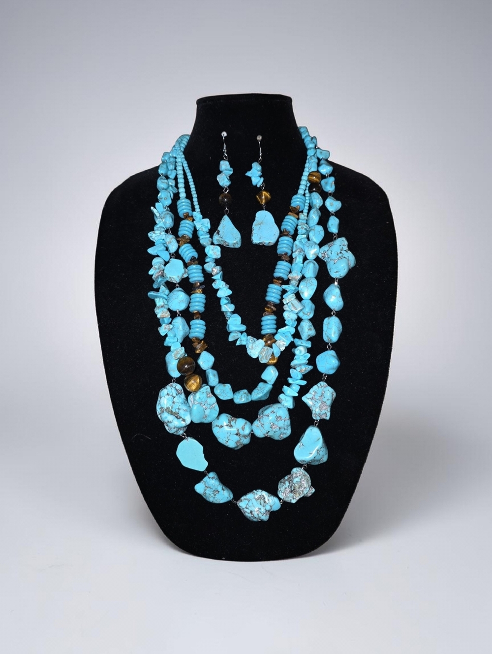 Sassified Boutique Nwt  Turquoise Beaded Multi-Strand Necklace Set by